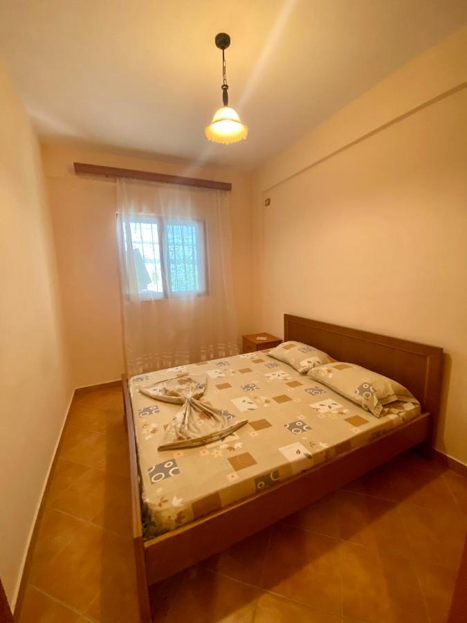 Family Apartments Sarandë 外观 照片