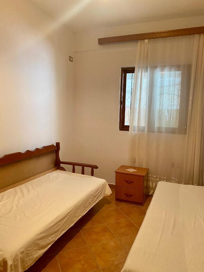 Family Apartments Sarandë 外观 照片