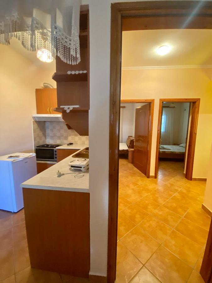 Family Apartments Sarandë 外观 照片