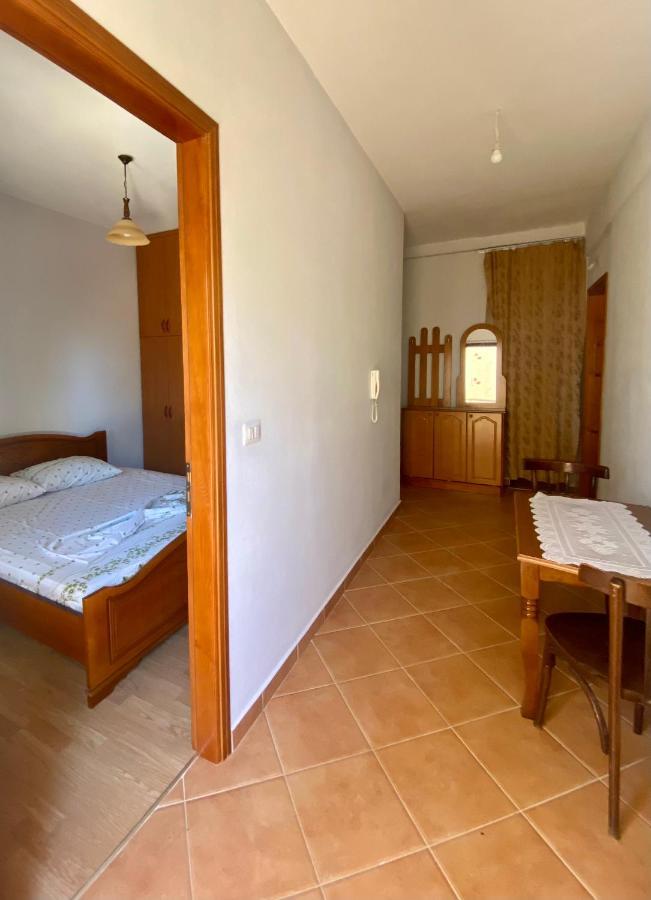 Family Apartments Sarandë 外观 照片