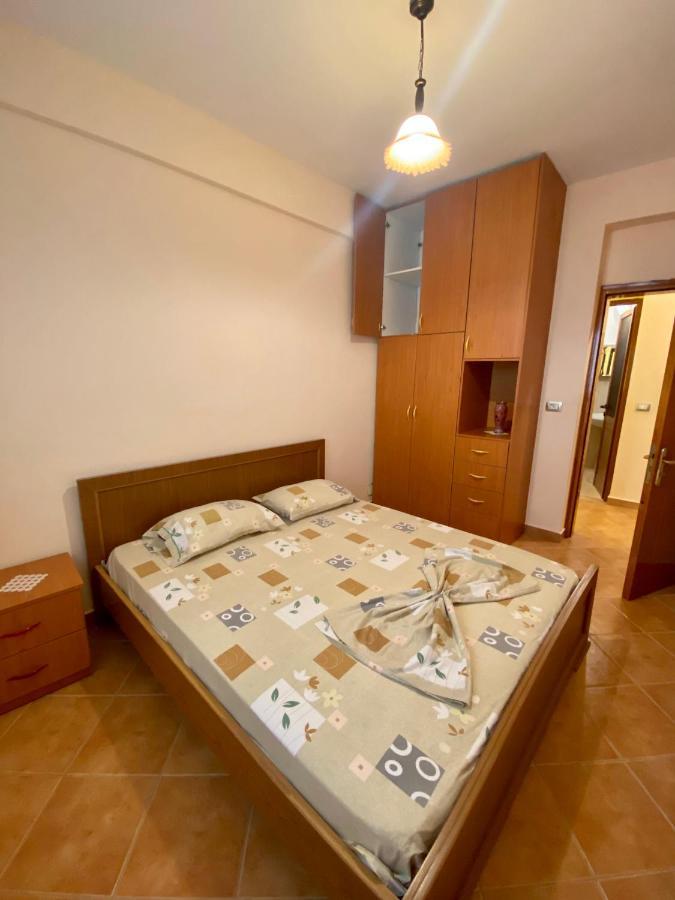 Family Apartments Sarandë 外观 照片